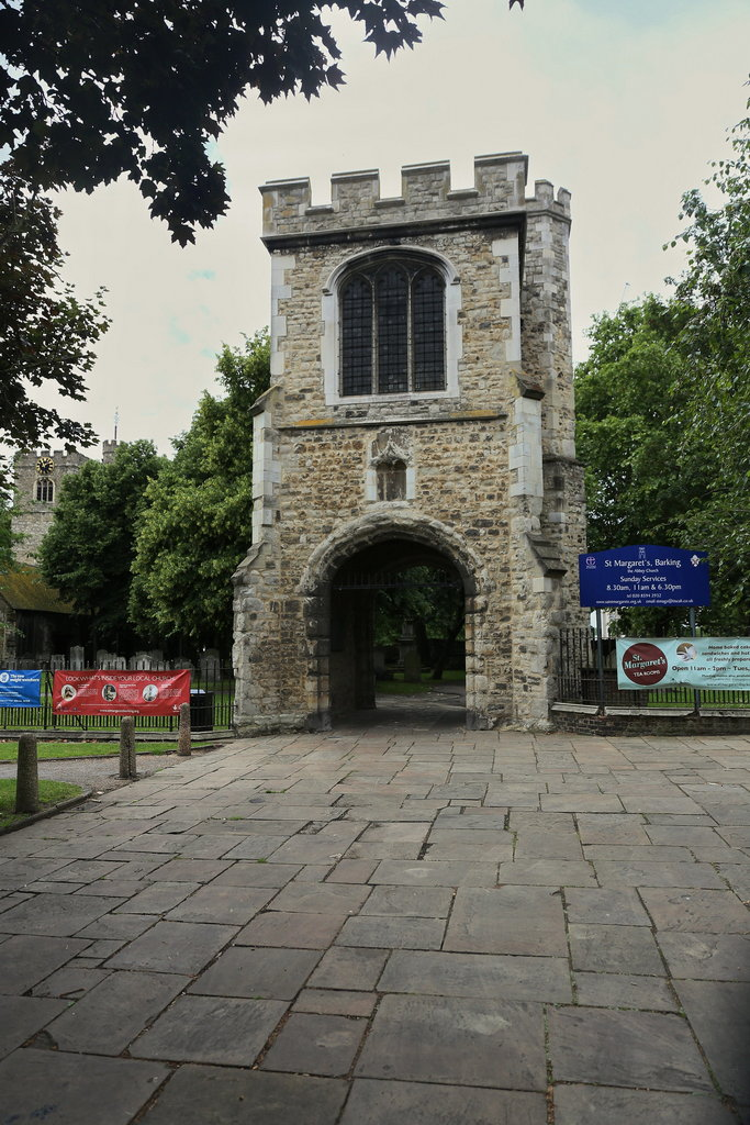 Barking Fire Bell Gate