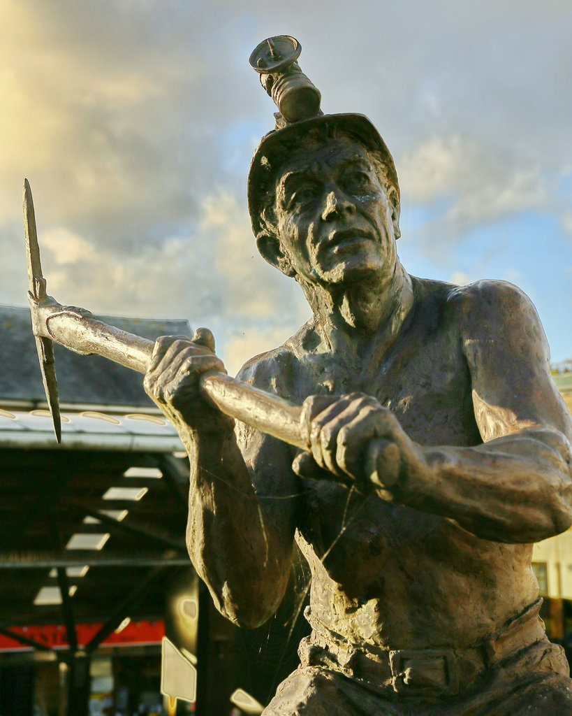 'Tribute to the Miners', Cinderford
by Antony Dufort