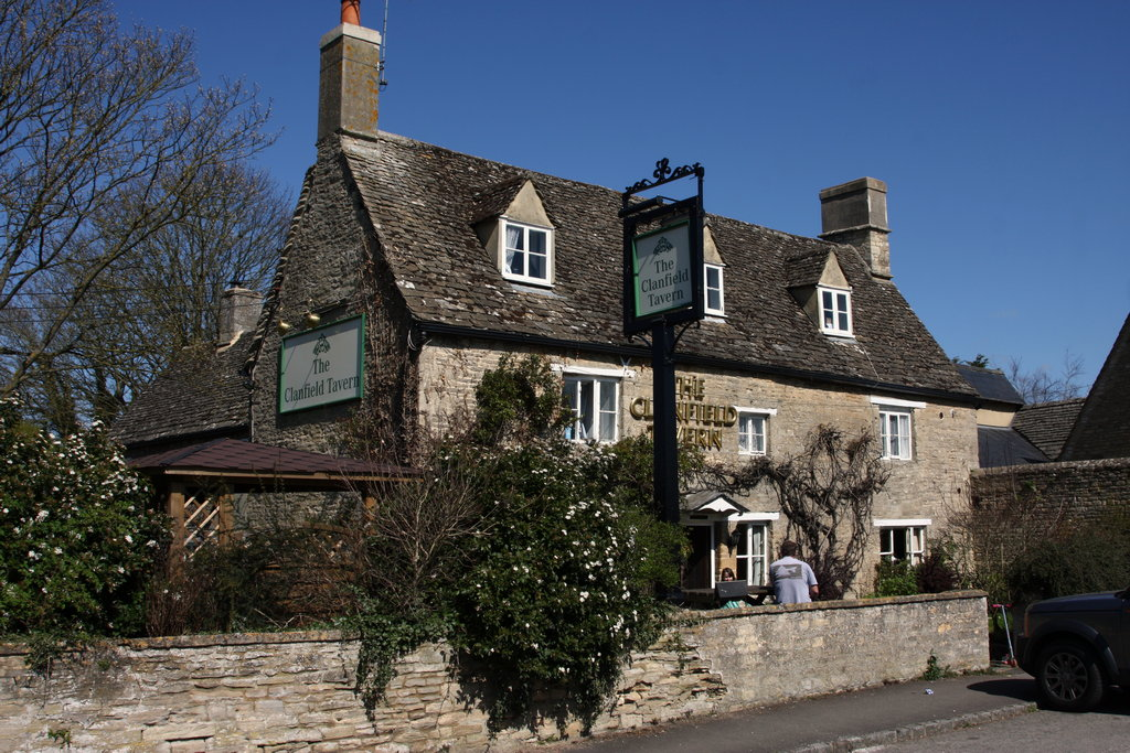 Clanfield Tavern