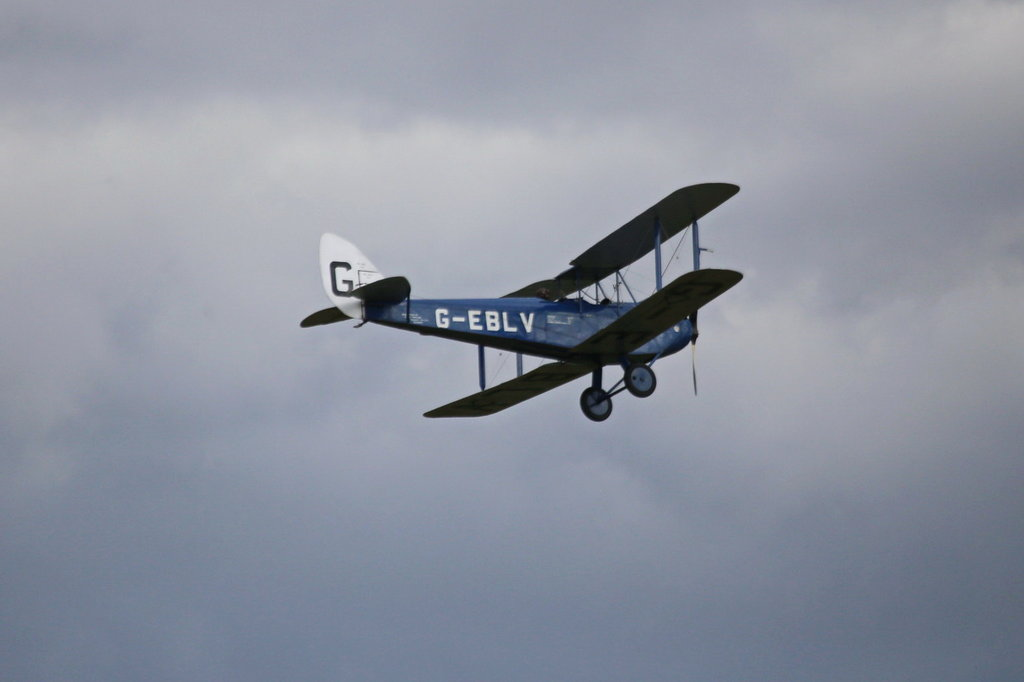 De Havilland DH60 Cirrus Moth flying