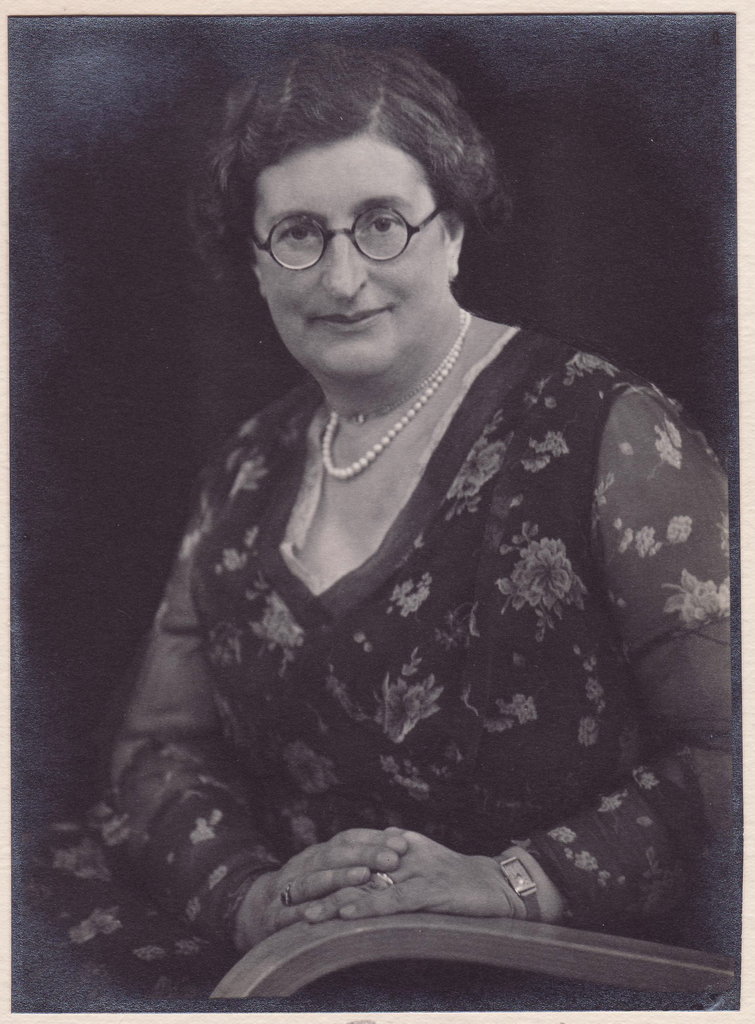 Elsie Squire