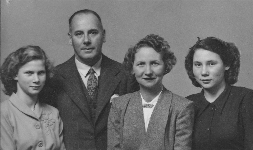 Frank and Margaret Larard and daughters