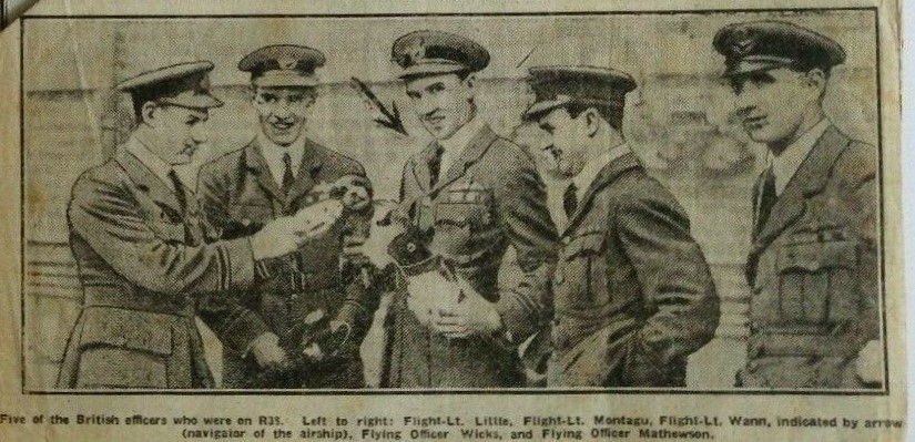 Ivo Little with four other officers of the R-38