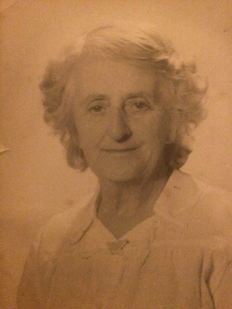 Jane Blampied De Guelle