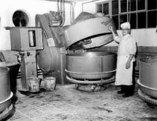 Le Brun Bakery, 1951