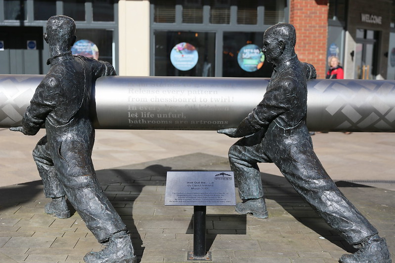 Lino Statue, Staines