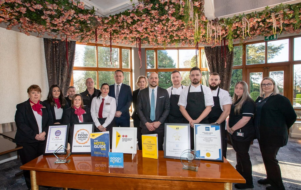 Tettenhall Mount - the team