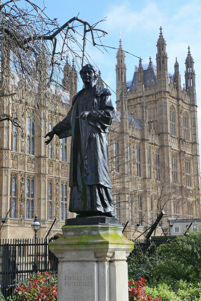 Westminster, Statue of Emmeline Pankhurst MW